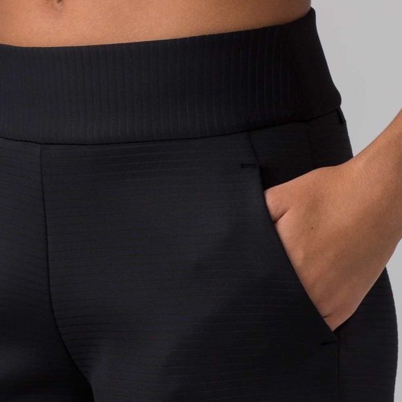 Lululemon Shaped Short 3” Black Size 4 - Picture 3 of 9